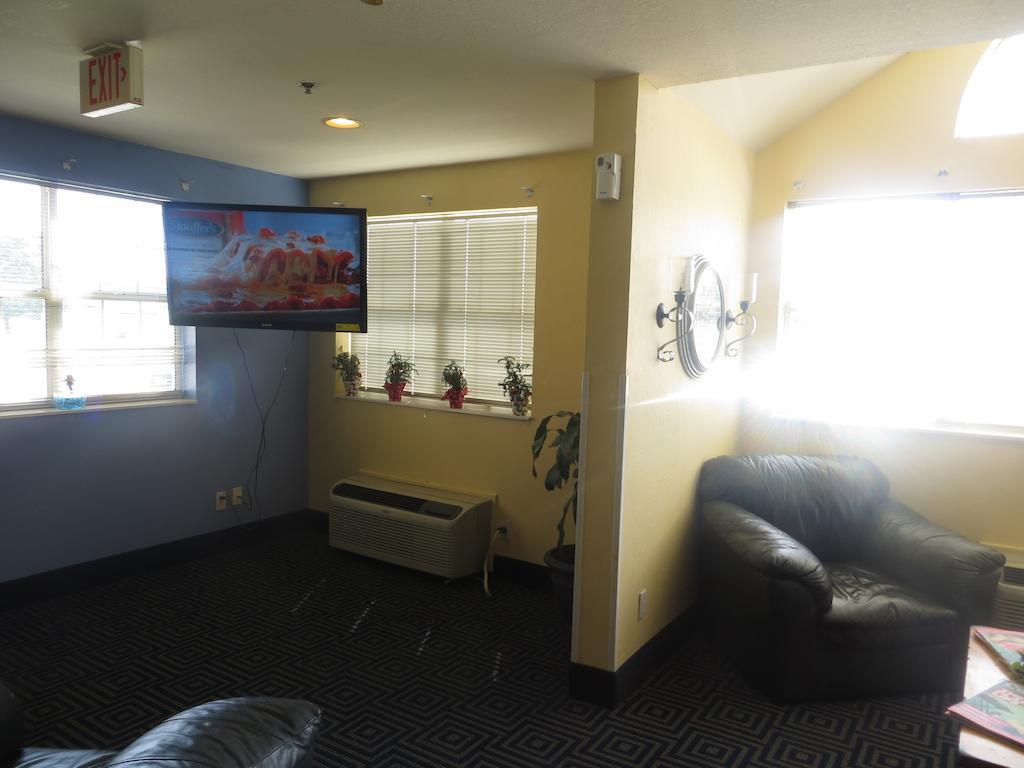 Days Inn Pryor Creek Exterior foto